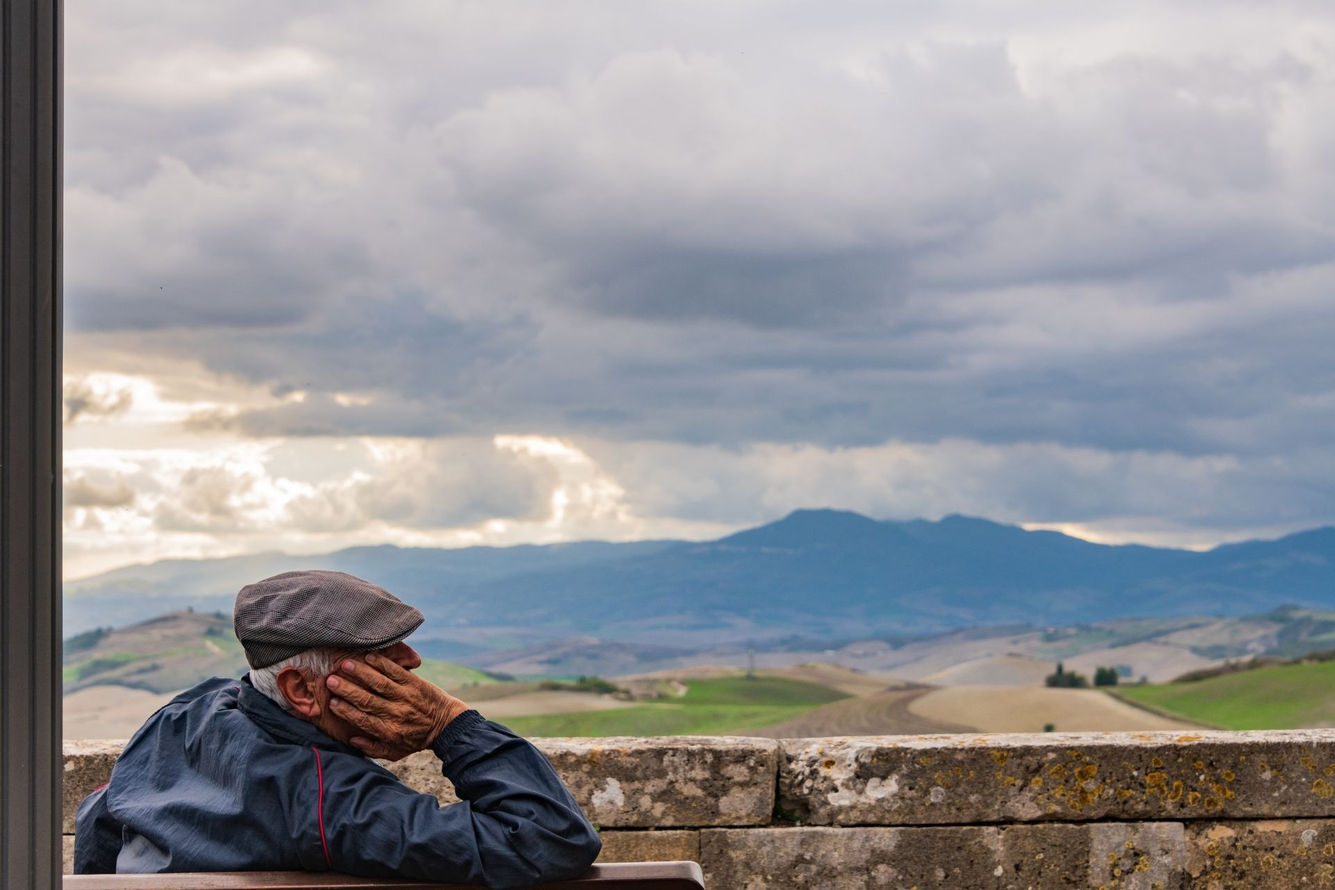 La vita in un piccolo paese oltre i soliti luoghi comuni