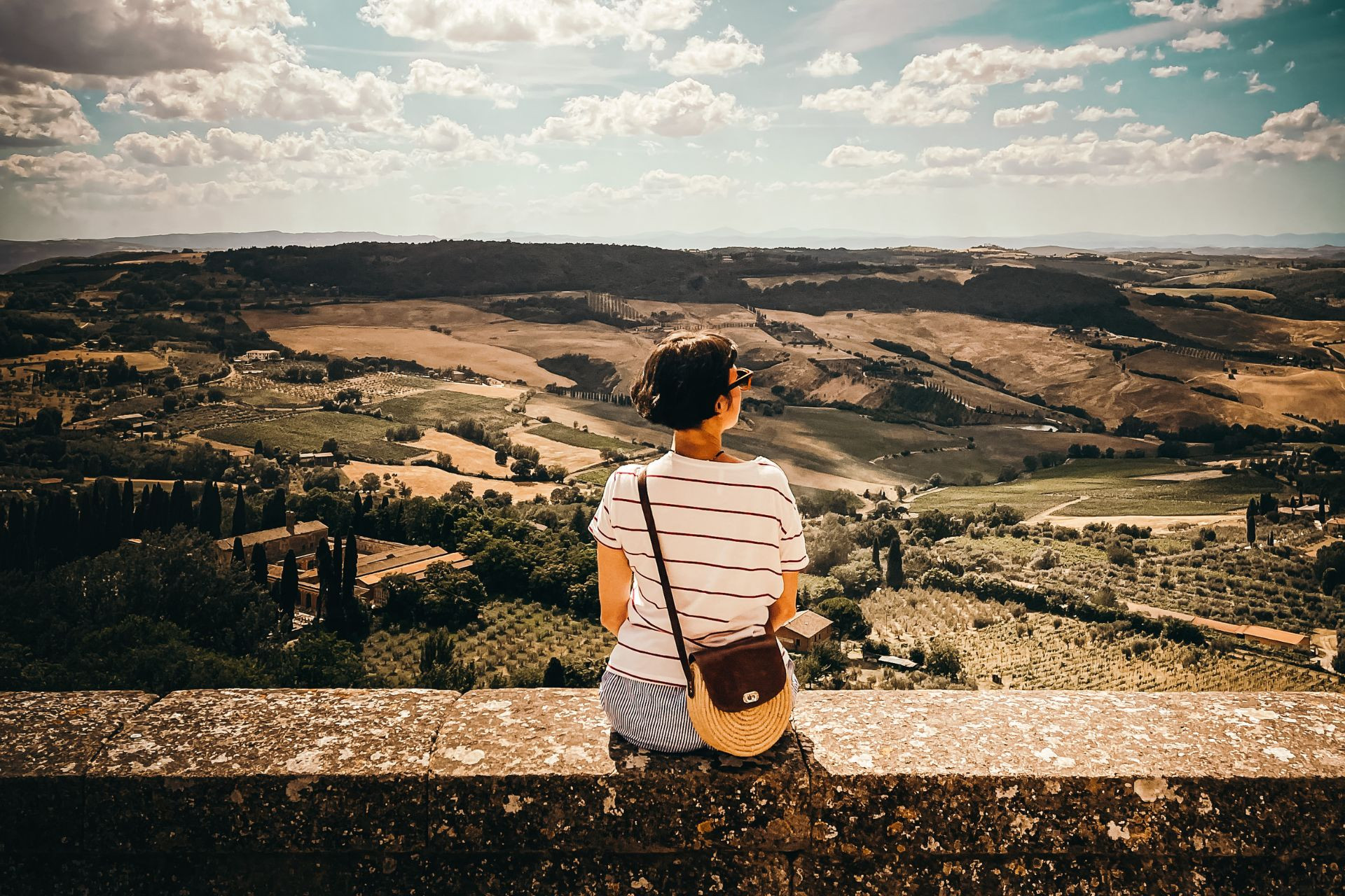 Summer in Tuscany, Valdichiana Senese, between events and experiences